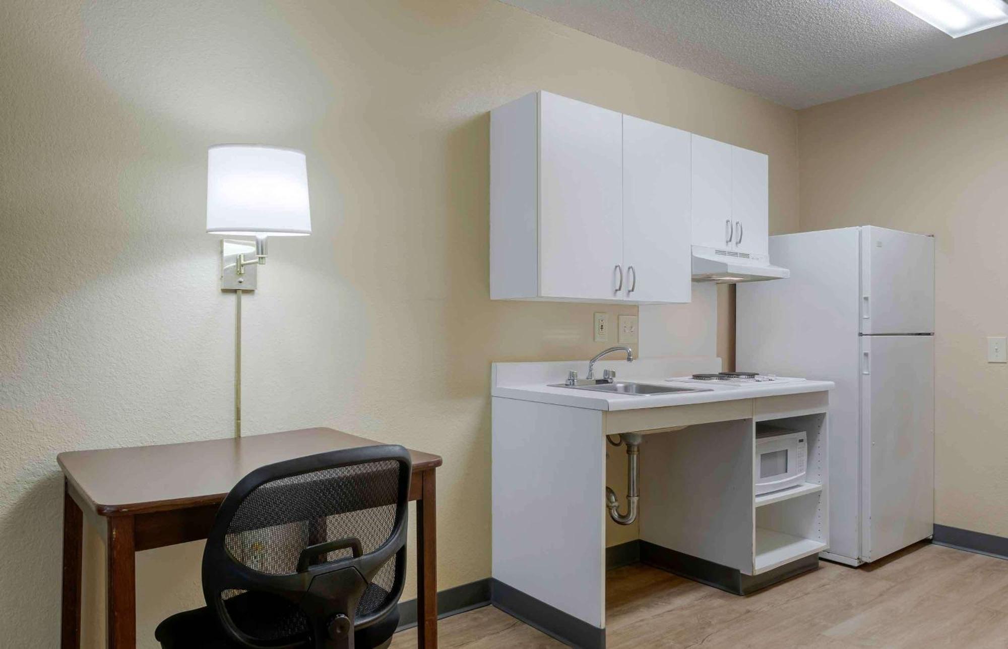 Extended Stay America Suites - Orlando - Convention Center - Universal Blvd Williamsburg Exterior foto